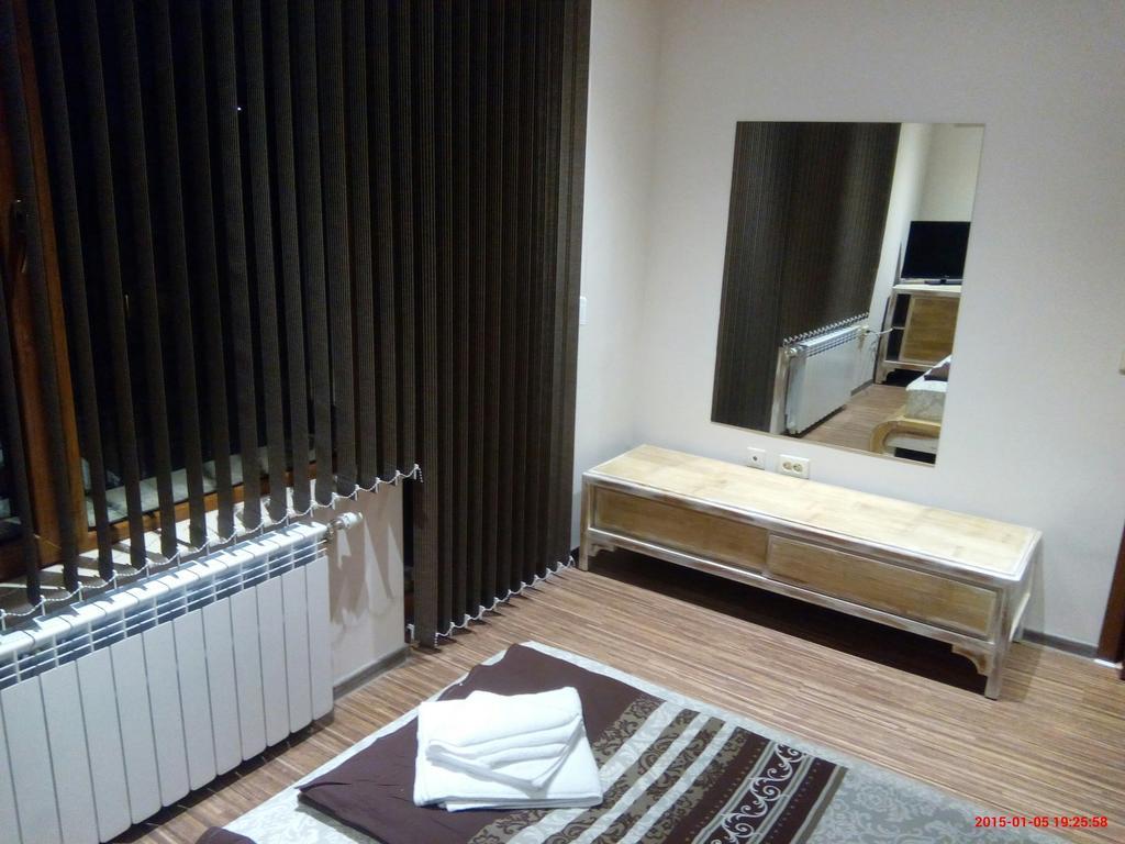 Готель Mineral 56 Баня Номер фото